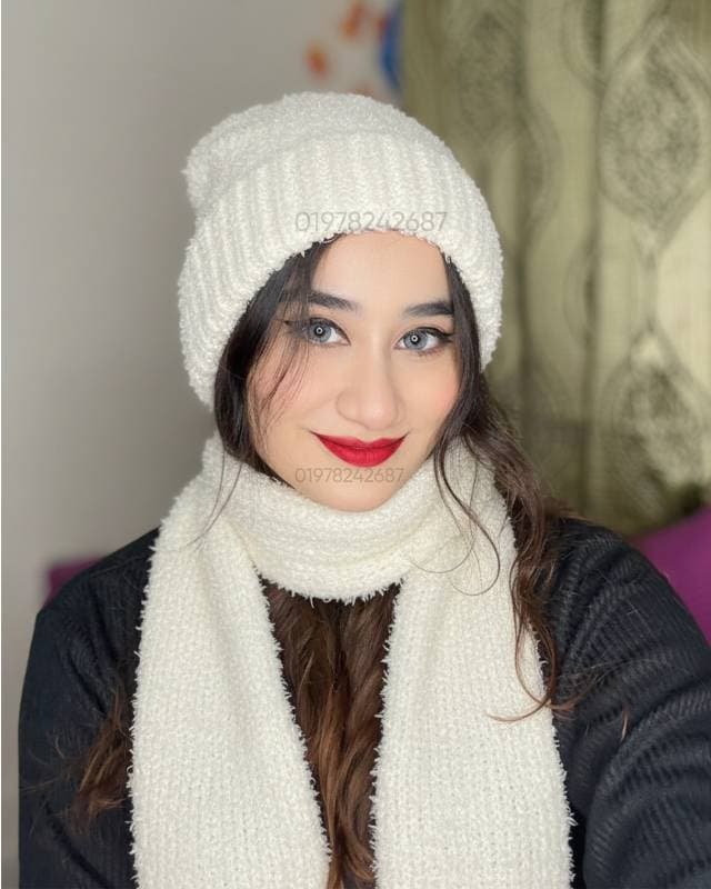Windproof Cap with Scarf (off white)